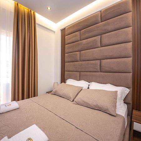 Hotel New Crystal คซามิล ภายนอก รูปภาพ